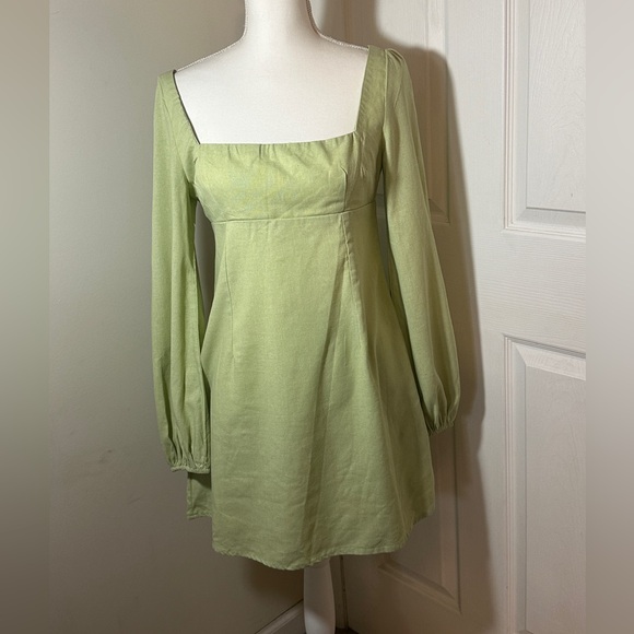 Princess Polly Dresses & Skirts - NWT - Princess Polly Hastings Long Sleeve Mini Dress in green.